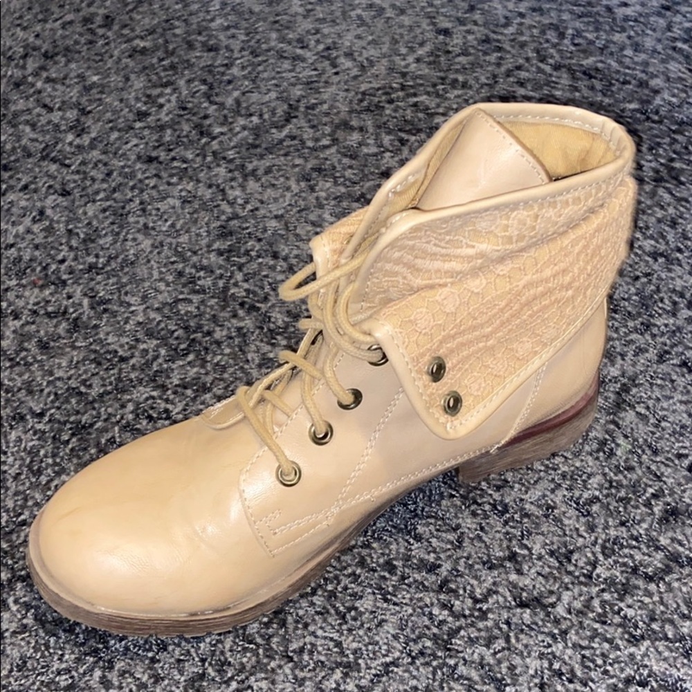 Tan Boots - Picture 2 of 5